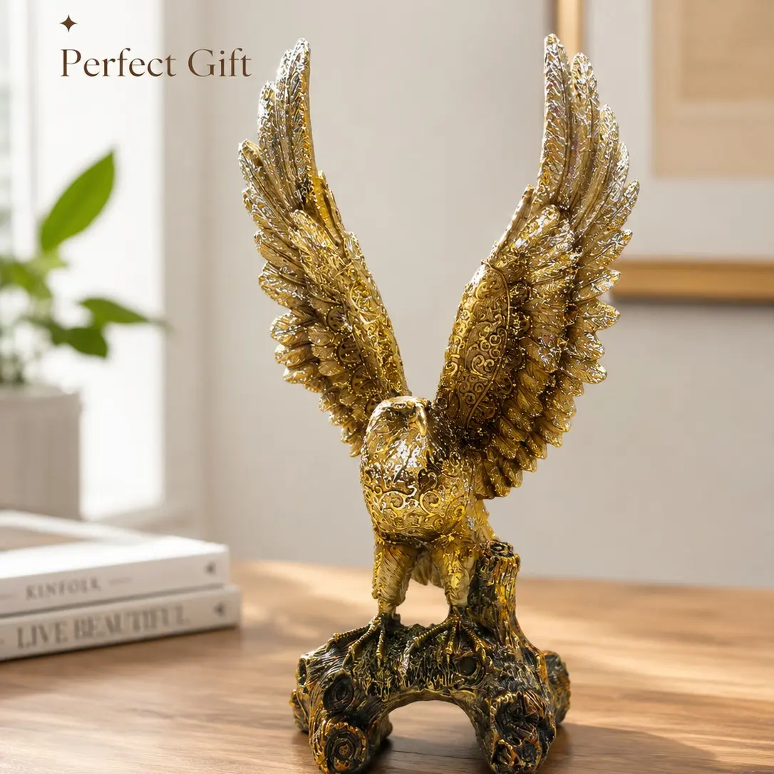 Copper Color Eagle Statue Decoration, Resin Winged Hawk Ornament, Tree Stump Base, Powerful American Eagle Sculpture, Living Room Office Desk Decor