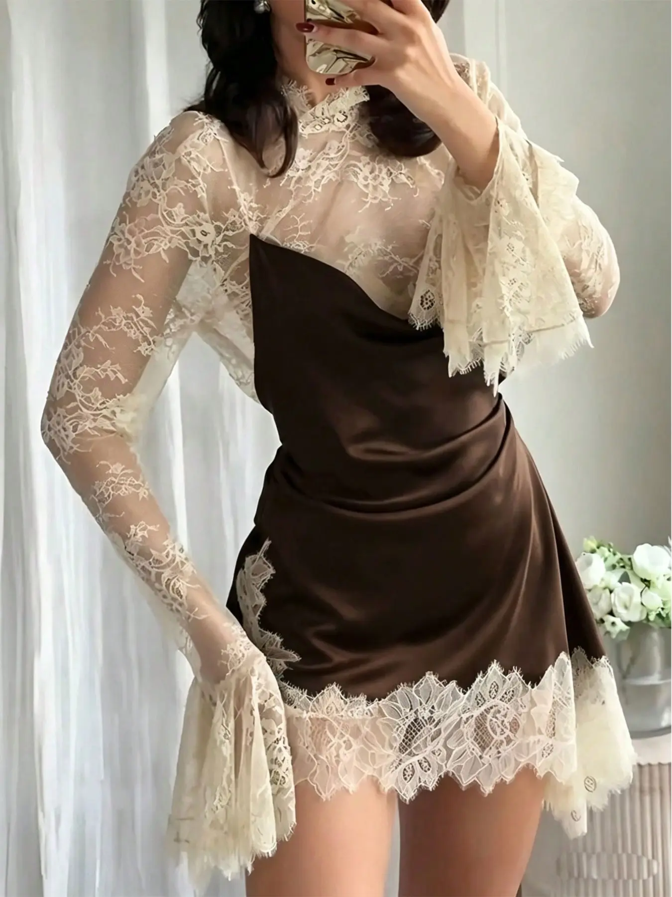 Women's Sexy Mini Dress, Contrast Lace Patchwork, Long Sleeve, Slim Fit, Backless, Party, Formal and Evening Wear, Elegant Retro Chic Style, Elegance