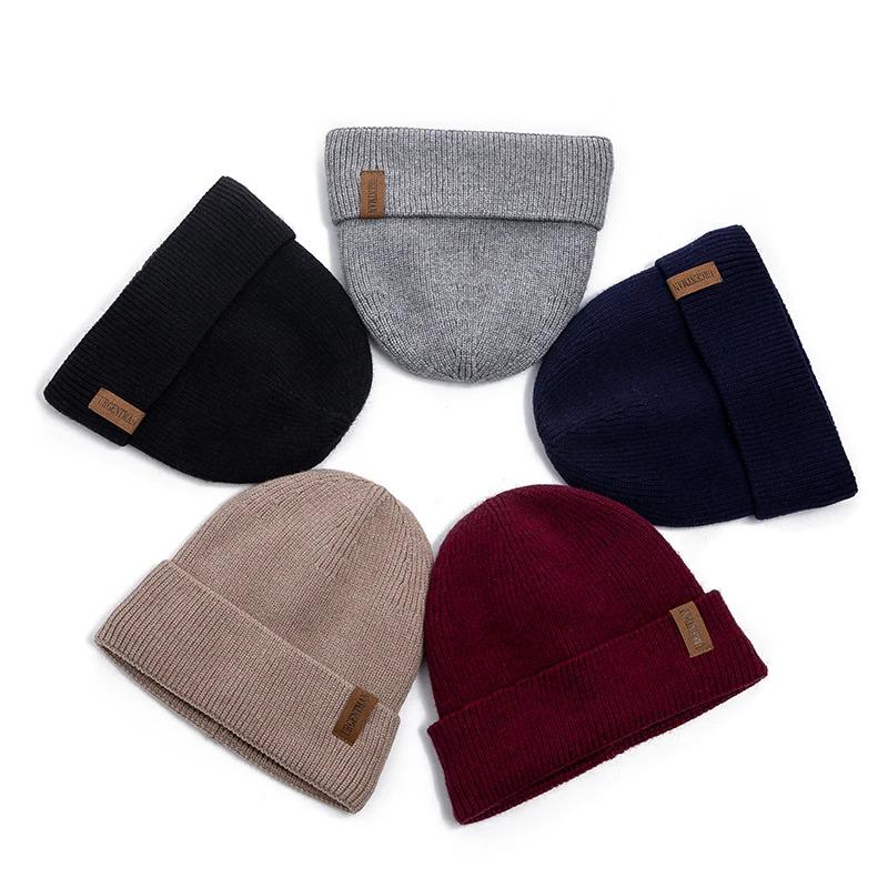 Unisex Letter Label Chic Winter Warm Hat Stylish Fleece Cozy Beanie Hat For Men Women Outdoor Thicken Ski Sports Knitted Hat
