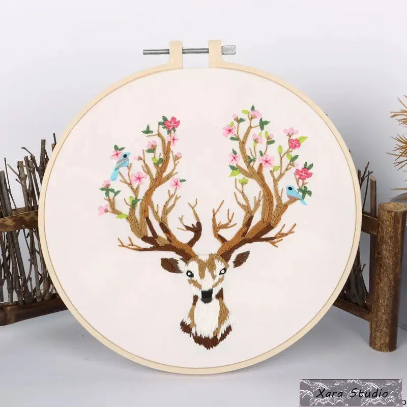 DIY Embroidery Kit for Beginners – Nordic Deer Antler Floral Cross Stitch Craft Set, Elk & Flower Printed Pattern Hand Embroidery Starter Kit with Full Stitch Threads & Hoop, Relaxing Nature Needlework Art for Home Decor, Cabin Wall Decor & Creative Gift