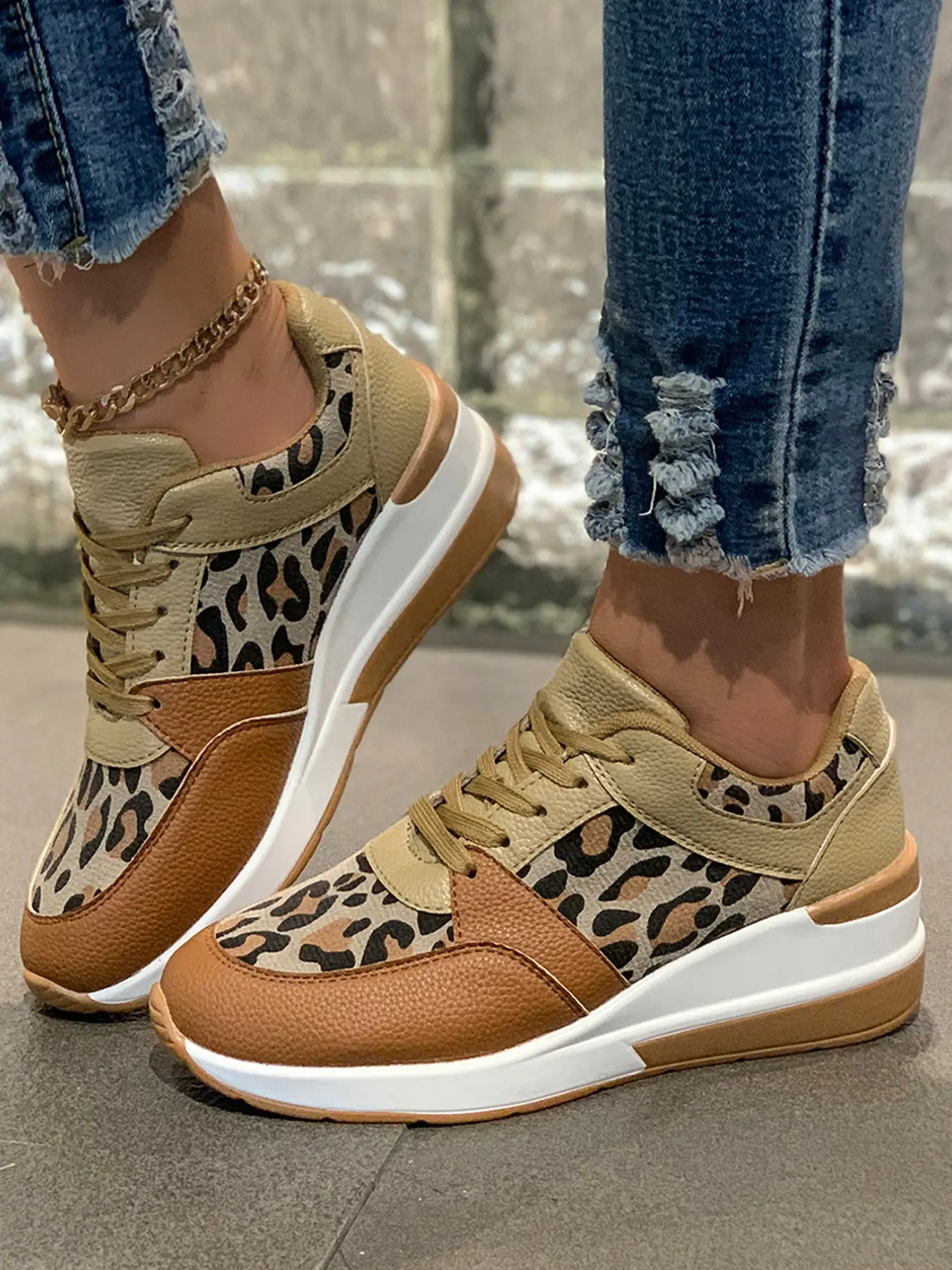 Women's Leopard Print Thick Sole Casual Sneakers, Lace-Up Heeled Anti-Slip Shoes, PU Material, All-Season Fashion Footwear