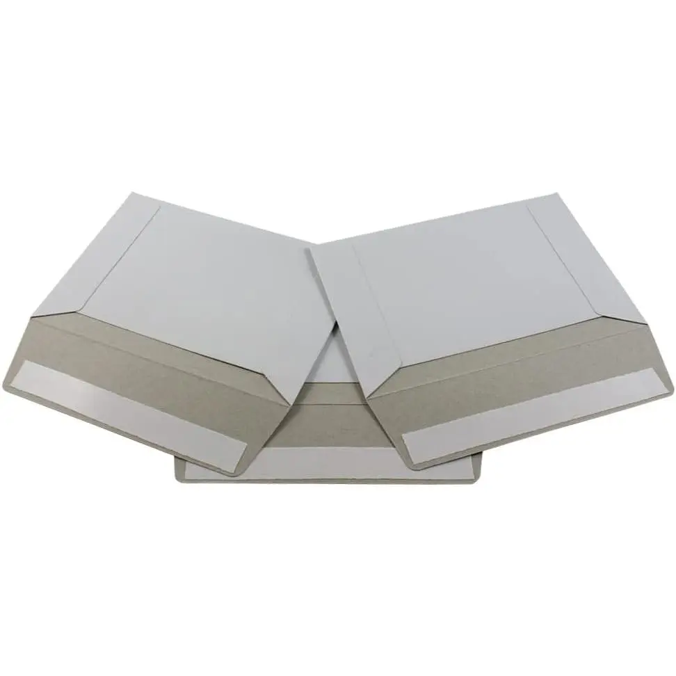 30 6.5 x 4.5 Rigid Photo Mailers Stay Flats White Cardboard Self Seal Envelopes