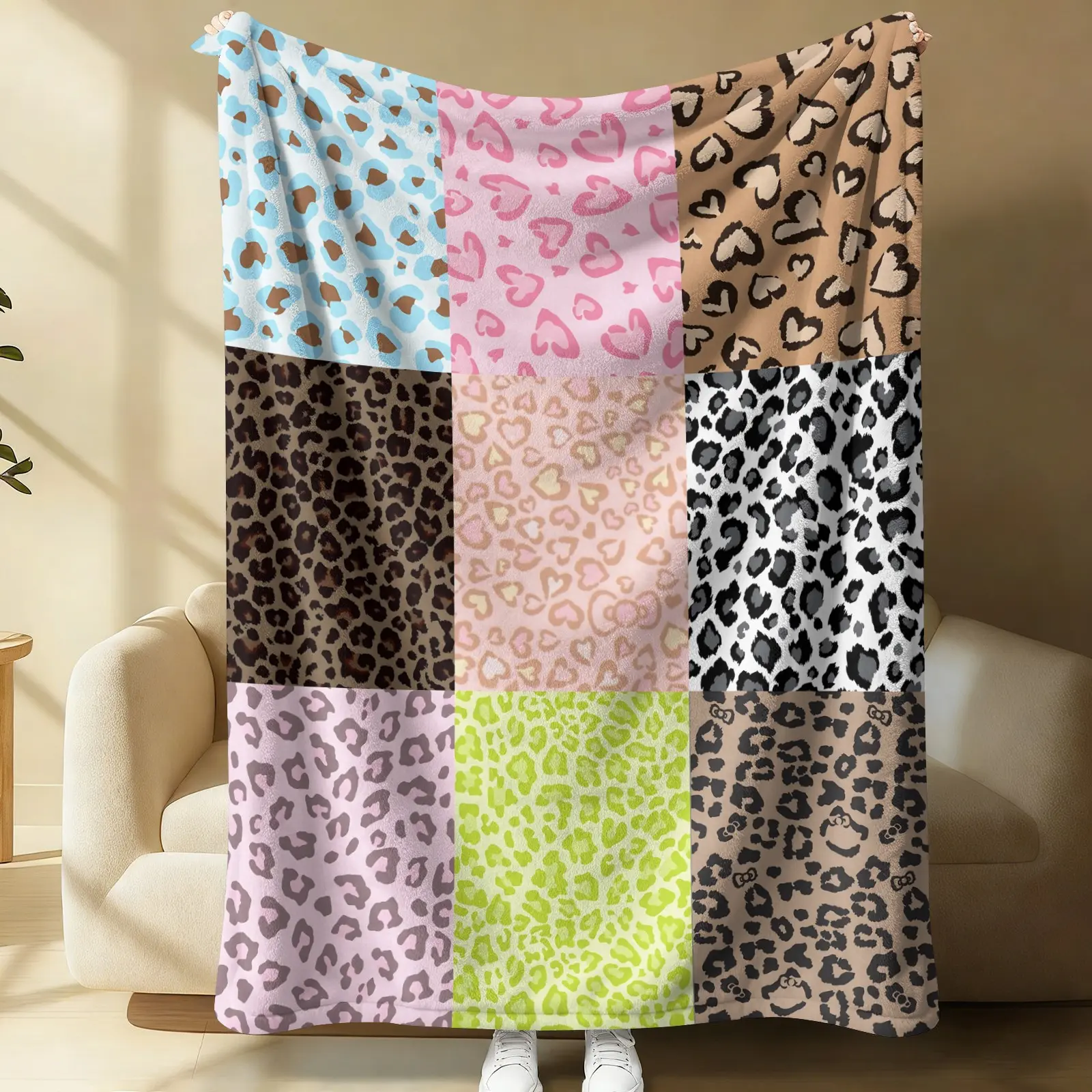 Color Block Leopard Heart Flannel Blanket, Patchwork Multicolor Leopard & Heart Print, Soft Fluffy Anti-static Microfiber, Warm No Shedding Machine Washable Throw Blanket, All Season Decor for Sofa Bed Travel Camping Adults Teens