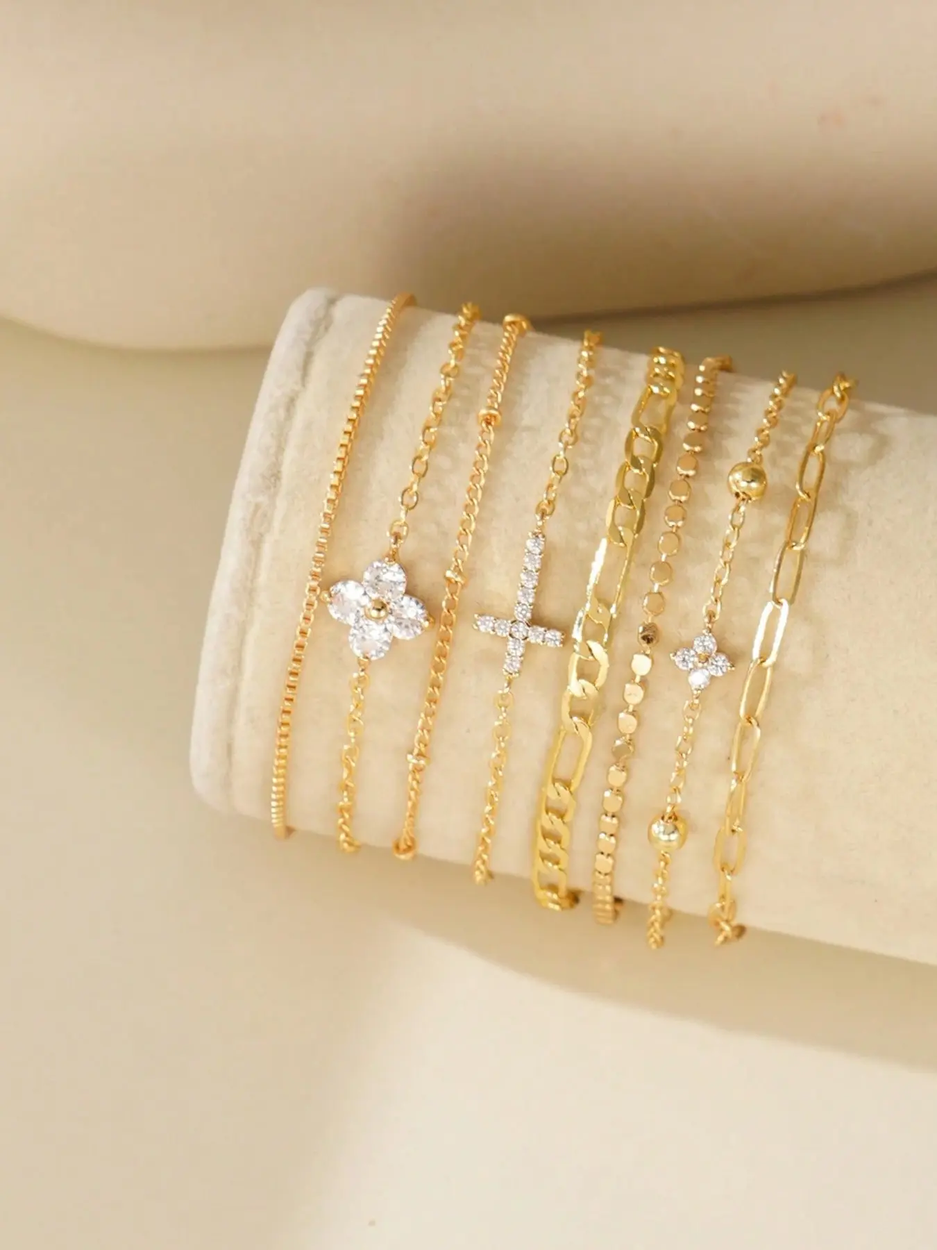 8-Piece Women's Chain Bracelet Set, Layered Bracelets with Zircon Cross and Clover Pendants, Hypoallergenic Fashion Jewelry