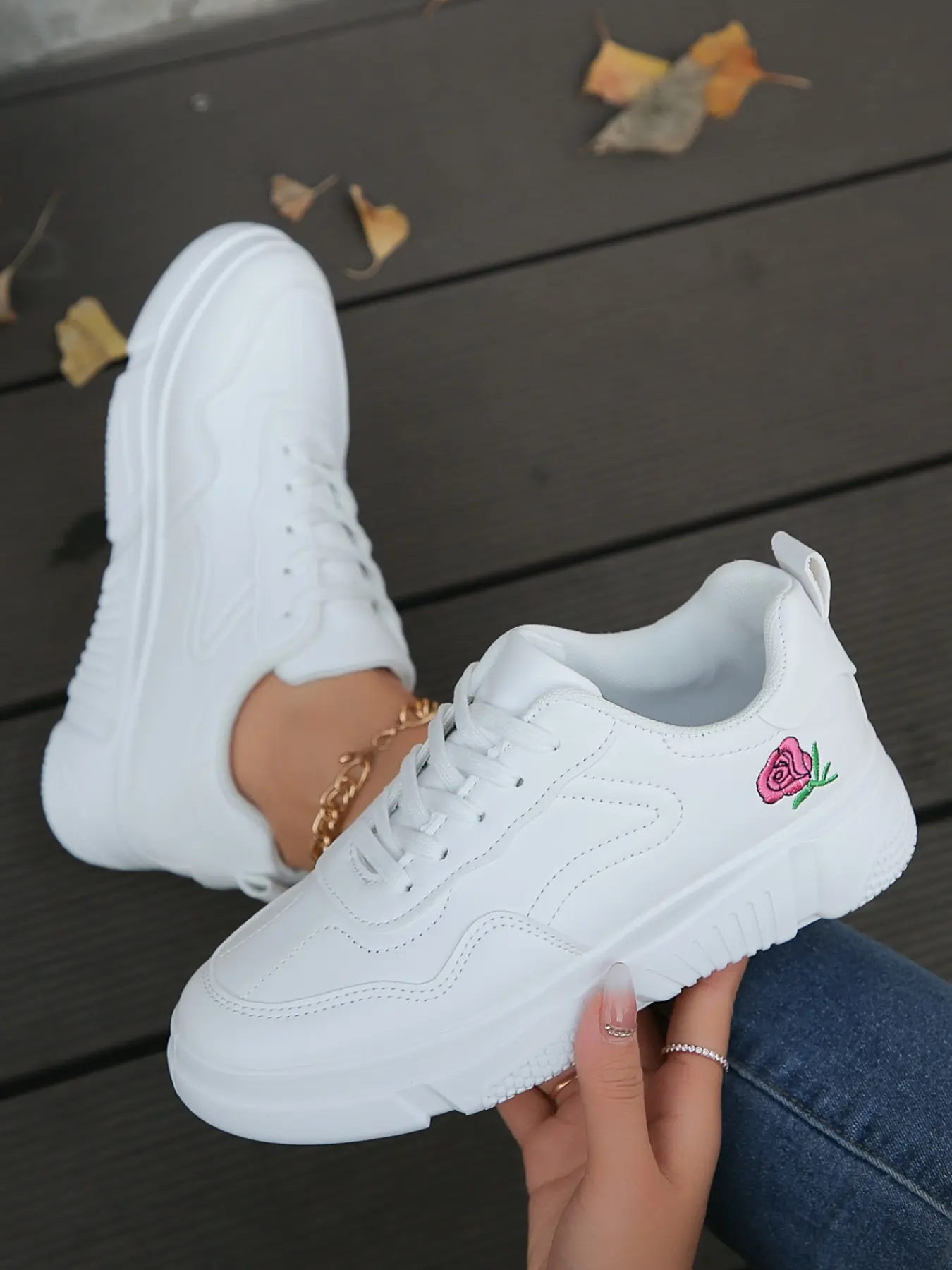 Women White Floral Embroidery Platform Sneakers Rose Pattern Lace Up Soft Leather Non Slip Casual Walking Shoes