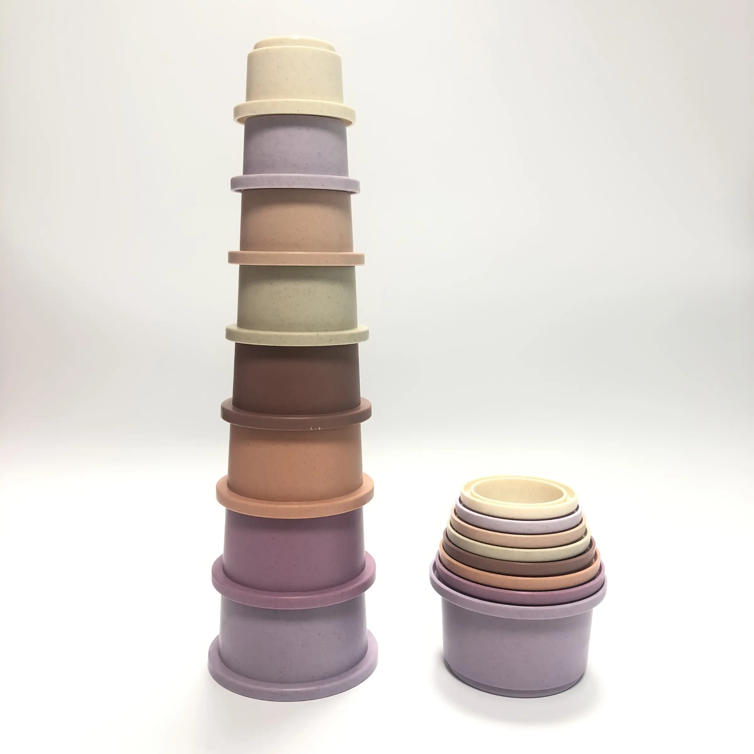 8pcs Colorful Round Stacking Cups -Random colors, Suitable for Bath Time, Beach Play & Water Activities, Perfect Gift for Christmas/Halloween/New Year/Birthdays