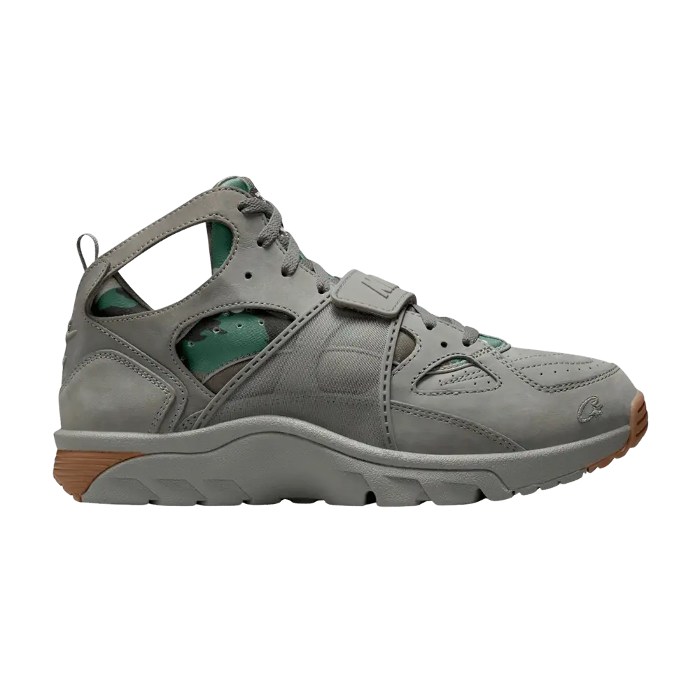 Corteiz x Nike Air Trainer Huarache 'Gully Grey' (Unisex) Flat Pewter/Flat Pewter/White/Black/Gum Medium Brown retro basketball shoes FQ8793 001