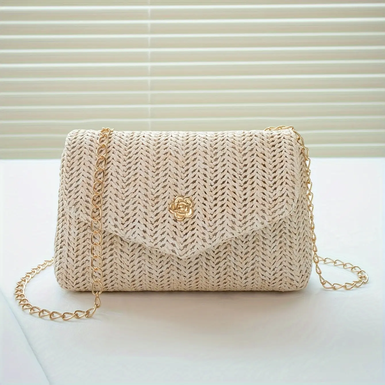 Elegant Woven Straw Crossbody Bag for Women - Lightweight and stylish handbag with detachable shoulder strap and closure mechanism, beige/tan color, gold-tone hardware, lined interior - Suitable for the beach, formal occasions, and everyday use - Durable