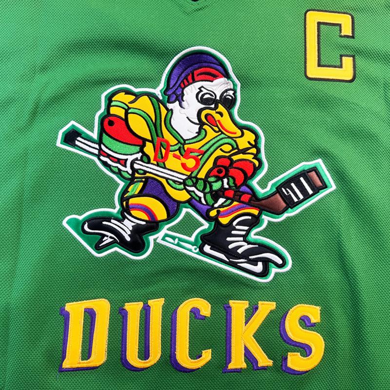 Men's Hockey Jersey Mighty Ducks #96 GRISWOLD Sewing embroidery loose V-neck sweatshirt movie jersey green big size Outdoor sportswear Classic retro Streetwear sports fan gear Long sleeved pullover shirt Halloween Christmas gift
