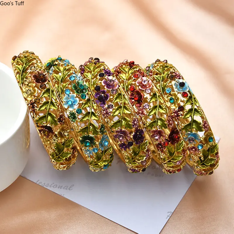 Women's Vintage Floral Hollow Rhinestone Rose Cloisonne Painted Alloy Bangle, Elegant Retro Oriental Costume Bracelet for Daily Wear, Holiday Photoshoot Outfits