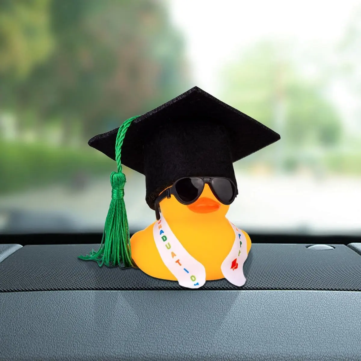 Graduation Duck Dashboard Decoration, Plastic Duck  Ornament with Mini Graduation Hat Sash Glasses, Funny  Decoration Accessories, Auto Dashboard Duck for   (Sunglasses-Green)