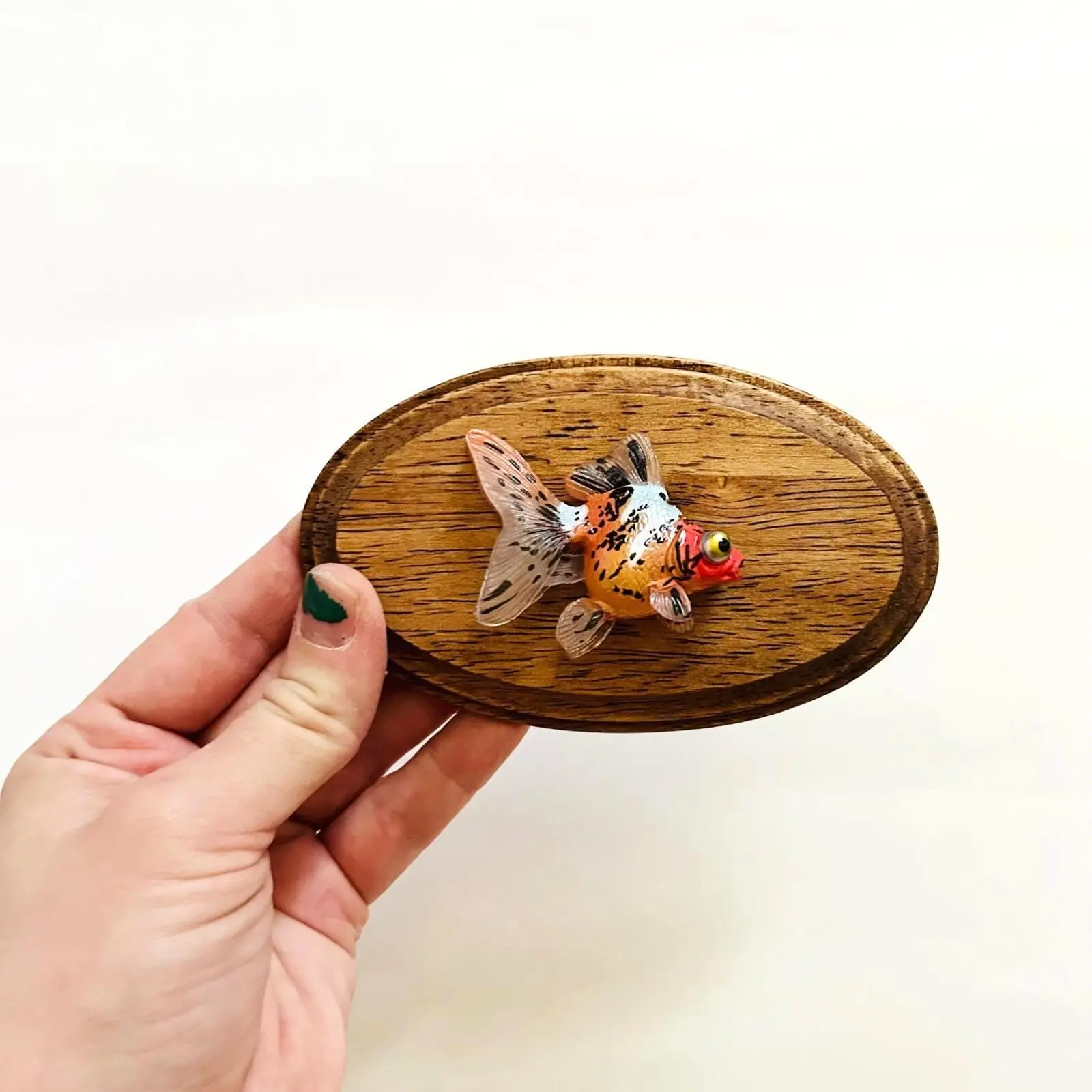 Trophy Fish Wall Hanging, Dopamine Decor, Unique Decoration, Maximalist Decor, Funny Gift Idea, Kitschy Art, Faux Taxidermy, Goldfish, Fish Lover, Funny Decor, Interior Wall Decor