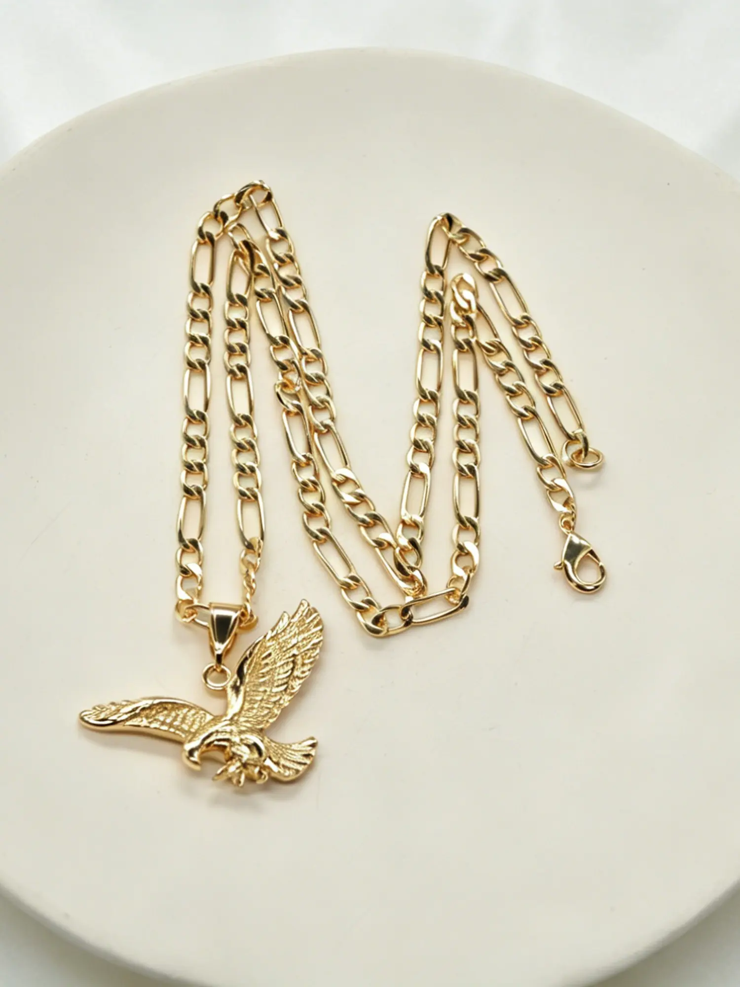 1pc14k gold American street retro-style plated three-dimensional spreading eagle pendant necklace, available for both men and women. Suitable for trendy outfits, daily outings, and motorcycle parties. Necklace pendant jewelry