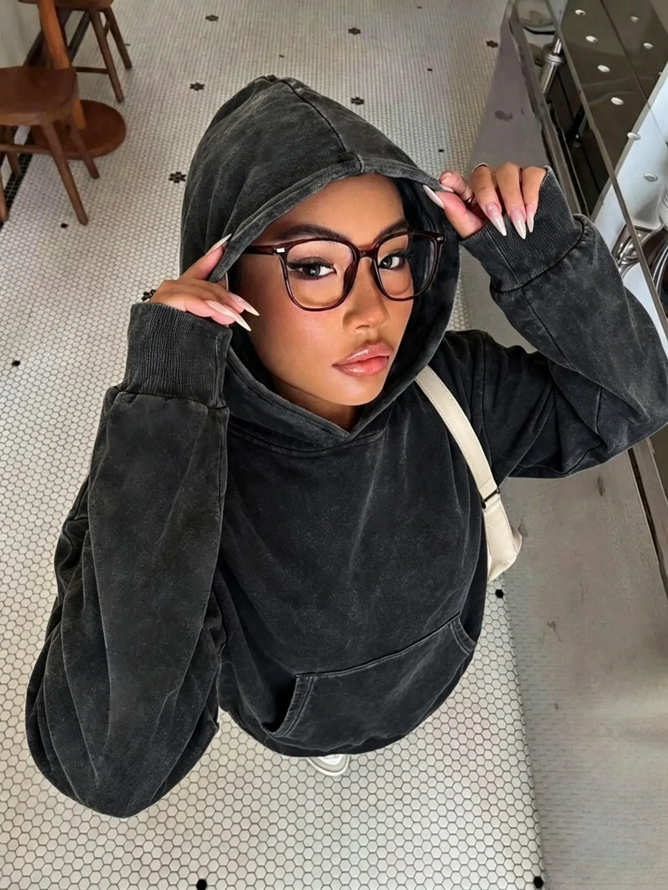 Vintage Washed Wide Brim Women's Sport Hoodie, Athleisure Clothes, Workout Style Fashion, Athletic Loose Hoodies, Casual Loose Fit Long Sleeve Jumper, Ideal for Daily Commute, Leisure, and Fitness