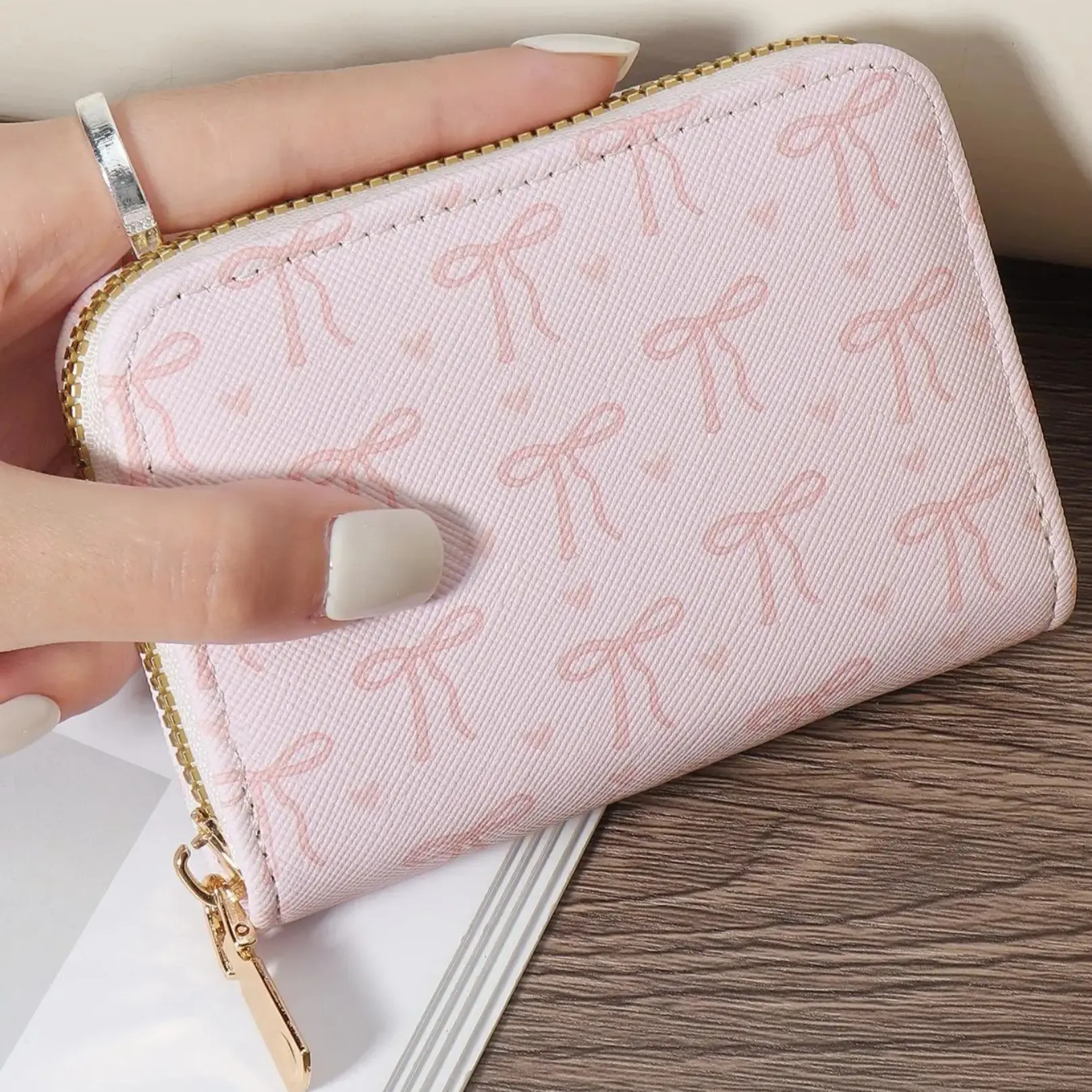 Pink Bow Print Zipper Short Wallet, Cute Multi Slot Card Holder For Women, Lightweight Portable Credit Card Organizer For Daily Use