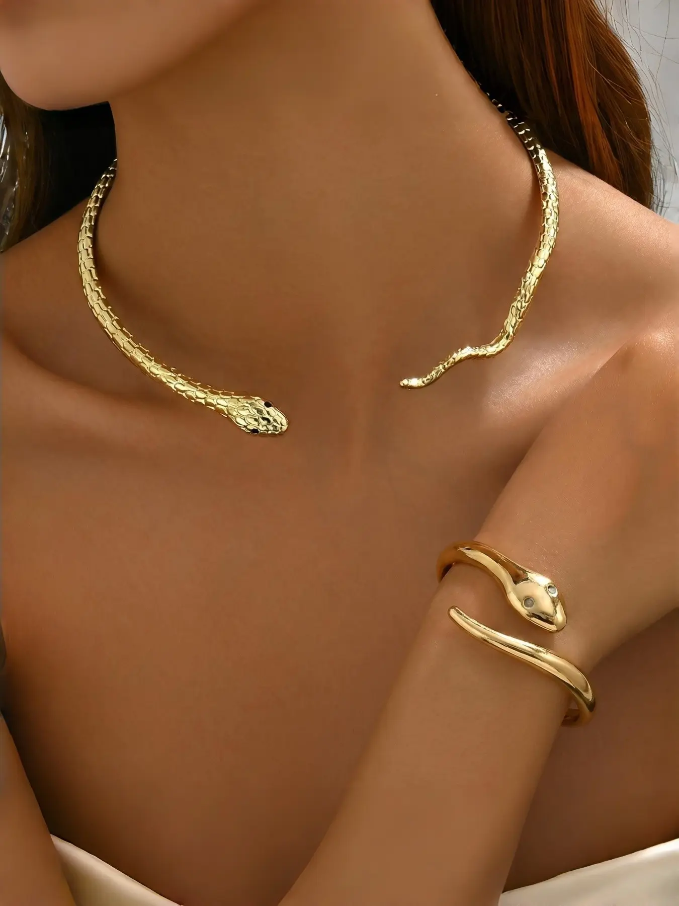 Elegant Women's Necklace Bracelet Set, Unique Snake Design with Rhinestones, Alloy Jewelry, Fashionable Accessories Set for Daily Wear