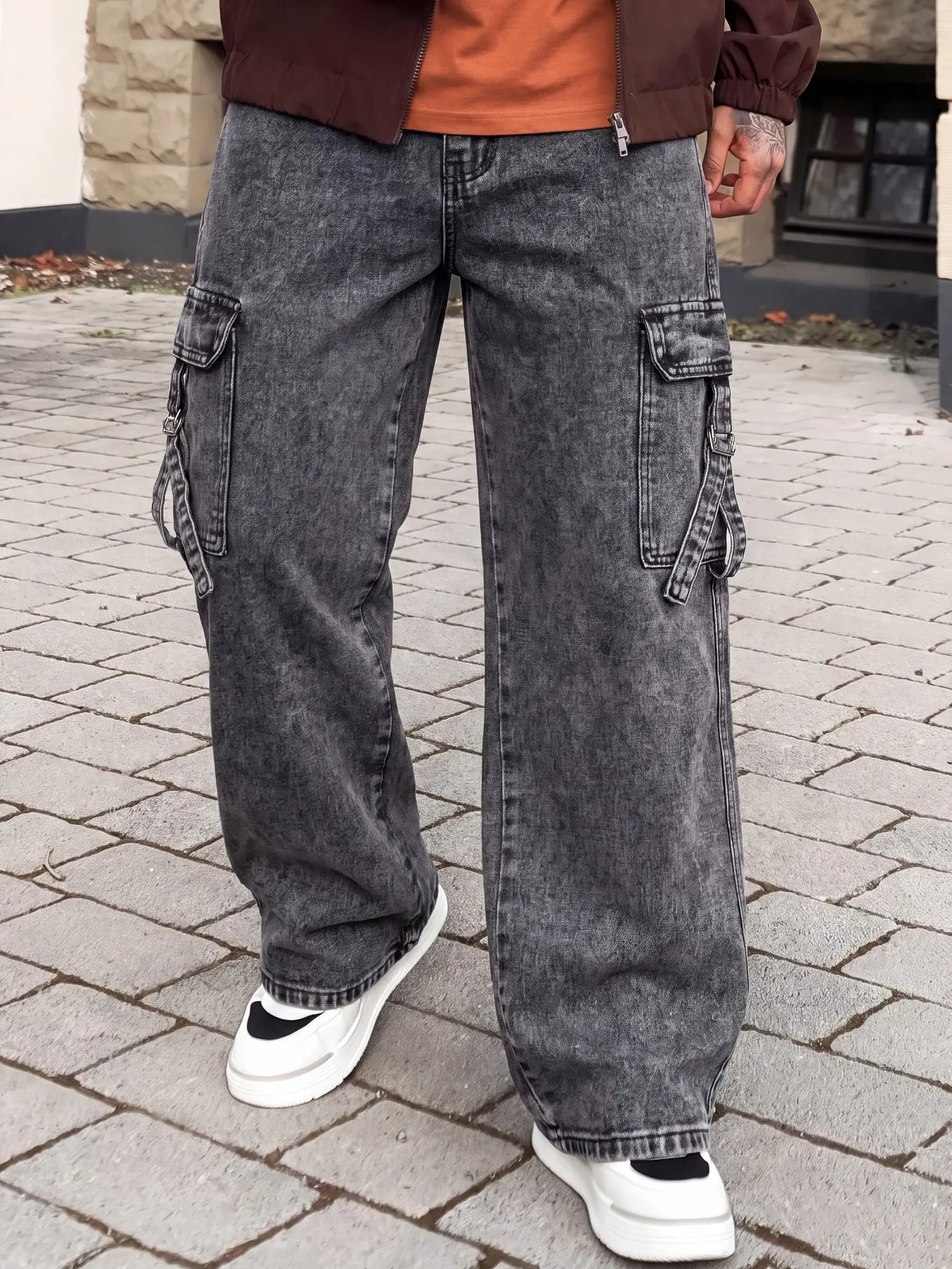 All-Season Men’s Black Gray Washed Loose Cargo Jeans, Multi-Pocket Strap Cargo Design on Both Sides, American Trendy Casual Y2K Streetwear Denim Pants, Suitable for Skateboarding, Camping, and Everyday Outfits, Great Gift for Husband or Boyfriend