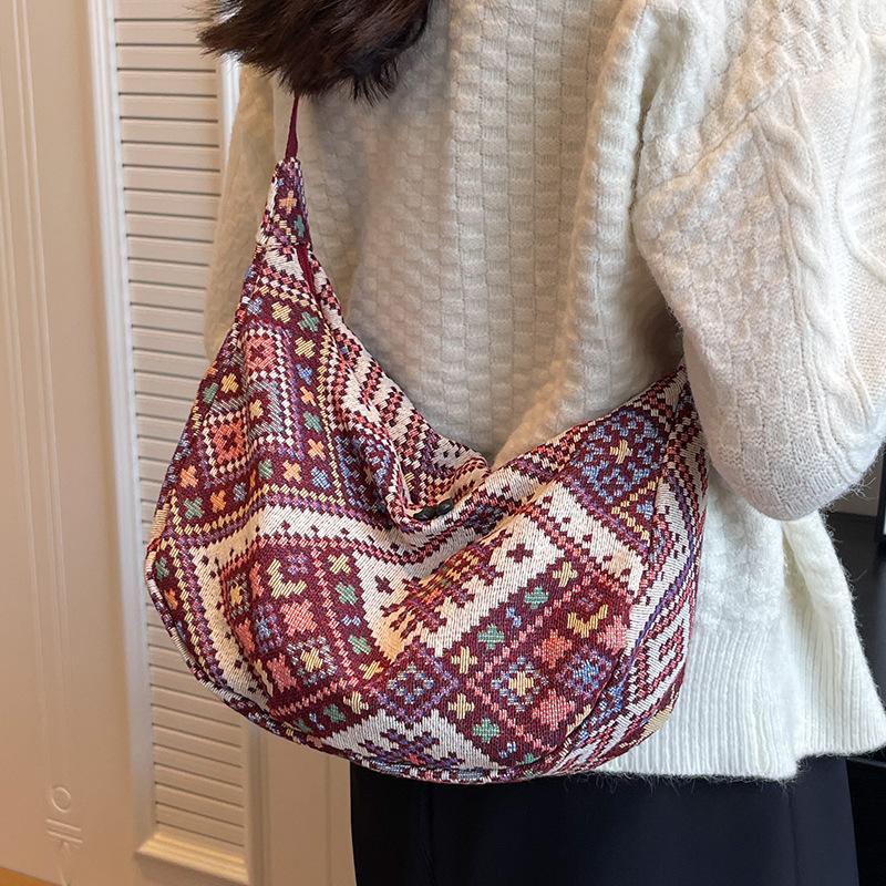 Large-capacity ethnic-style dumpling bag for women, 2026 new Korean version versatile crossbody bag, women's ins shoulder bag