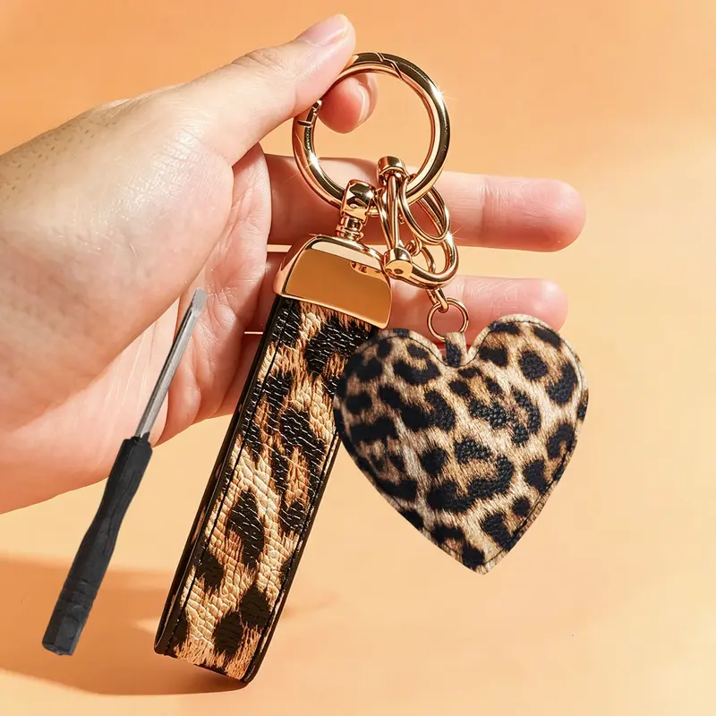 Leopard Print Heart Purse Charm Bag Keyring & Leopard Print Car Key Fob Lanyard with Anti-Lost D-Ring Faux PU Leather Keychain, Key Chain for Car Keys, Car Key Holder Strap Car Key Handbag Charms Bag Pendant Automotive Accessories Couple Gift