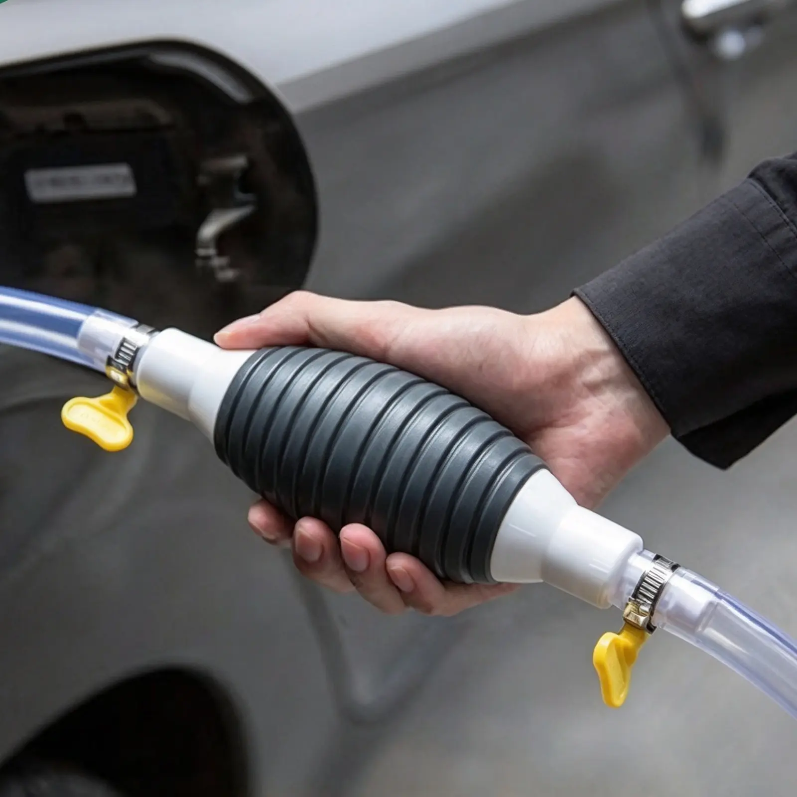 Two-Way Hand Operated Liquid Transfer Device, Compact Portable Syphon Assembly with Flow Regulator, Handheld Fluid Mover for Oil, Water and Non-Corrosive Liquids