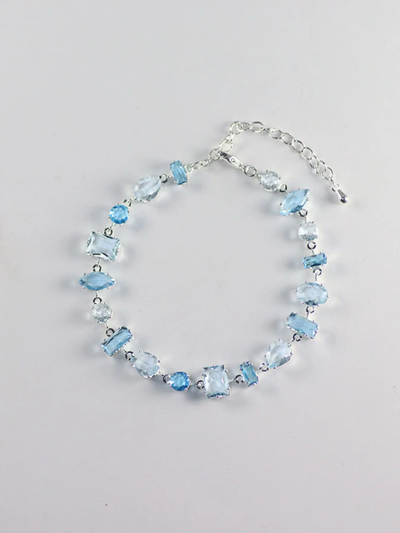 2026 Dopamine Zircon Embedded Bracelet, Luxury Lightweight Versatile Gift for Best Friends, Elegant Jewelry Accessory