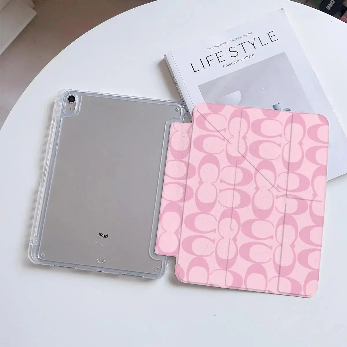 Upgraded IPad Y-Stand Protective Case — Compatible with 2021–2024 IPad Models. This Case Features A Transparent Back Panel Design, A Built-in Stylus Slot, and An Integrated Stand Function, Supporting Y-fold Operation 995