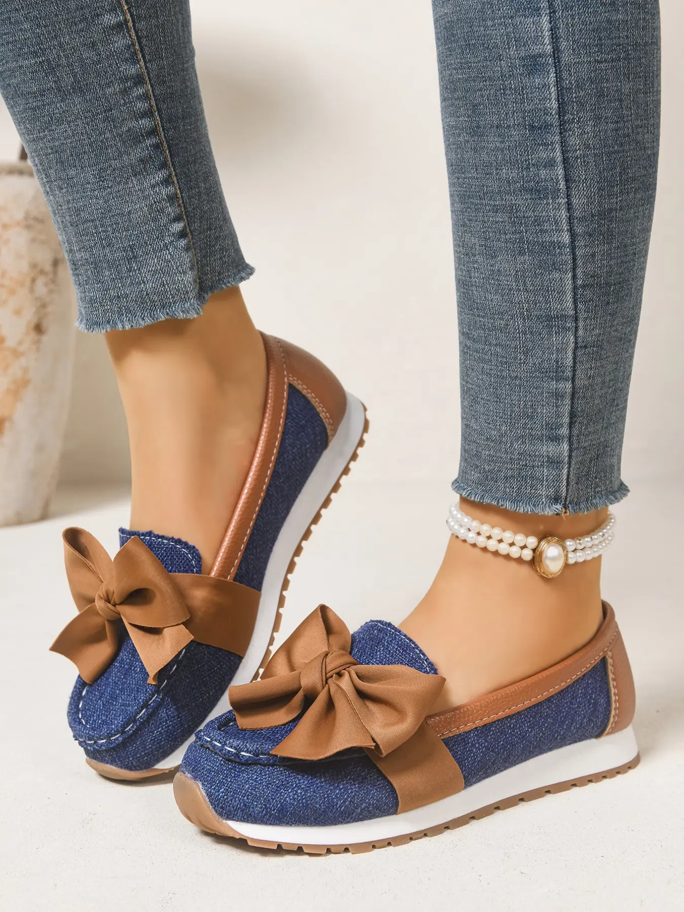 2026 Spring Summer New Color Block Bow Tie British Style Loafers, Thick Sole Small Leather Shoes, Chunky Heel Women's Single Shoe