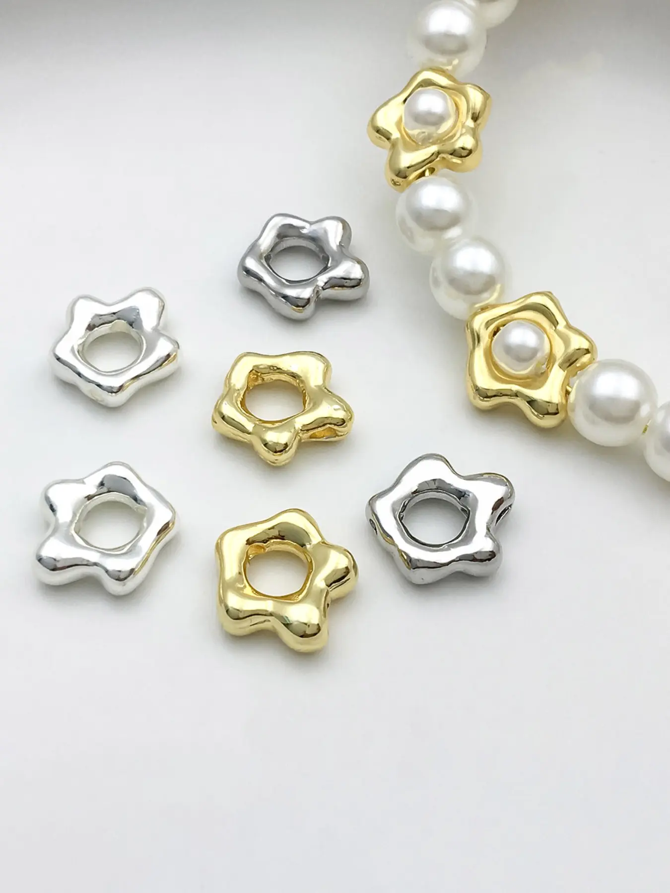 6pcs 9×10mm Copper-Plated Alien Small Flower Charms Hollow Ring Of Bead Spacer,Suitable For DIY Fashion Bracelets Jewelry Accessories Crafts