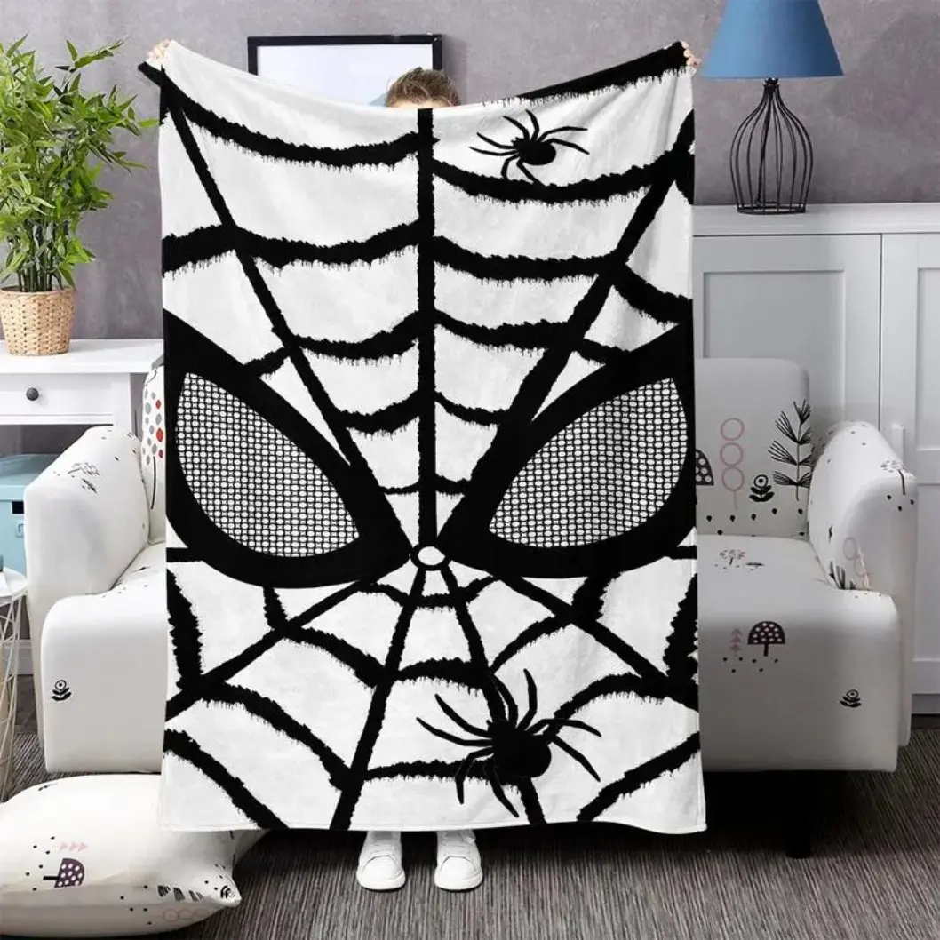 Spider Web Pattern Flannel Throw Blanket, Soft Warm Lightweight Bedding Blanket for Bedroom Air-Conditioned Rooms, Versatile Cozy Nap Blanket for Home Office Travel Sofa Bed, Adults Kids Halloween Decor Gift, Throw Blankets, Bed Accessories