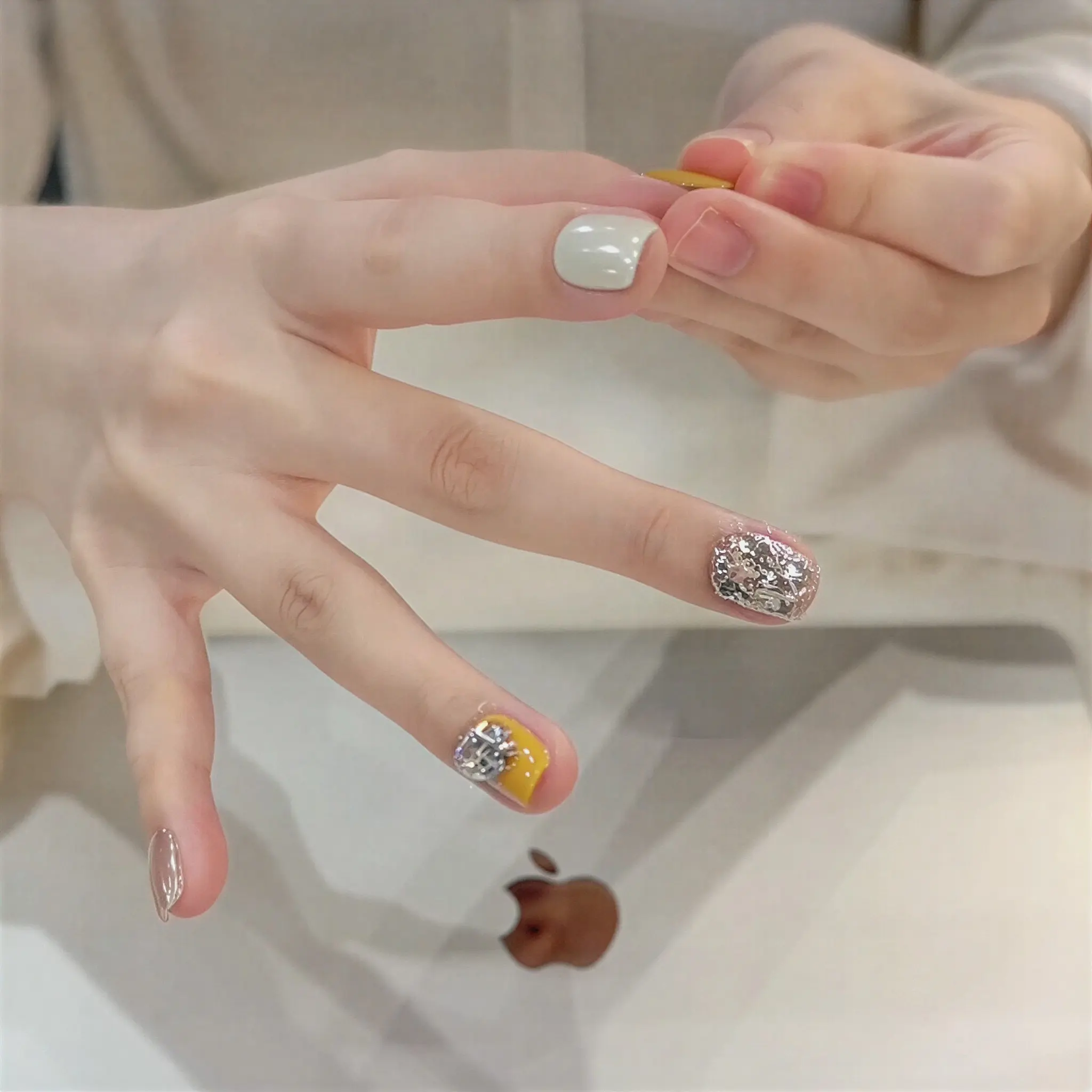 2026 Summer New Butter Yellow Rhinestone Sparkle Light Luxury Press On Nails Short Glossy Handmade Removable Reusable Fake Nails Set of 10 with Full Tool Kit | 3D Rhinestone Diamond Sparkle Shimmer Skin-Whitening Daily Office Date Party Hot Sale 💛✨💎