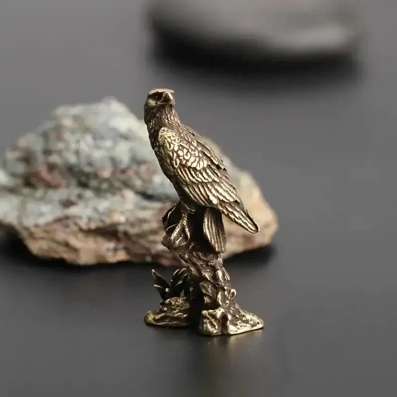 1pc Contemporary Handcrafted Bronze Eagle Sculpture, Cute Mini Animal Statues, Modern Tabletop Decor, Easter Home Accent