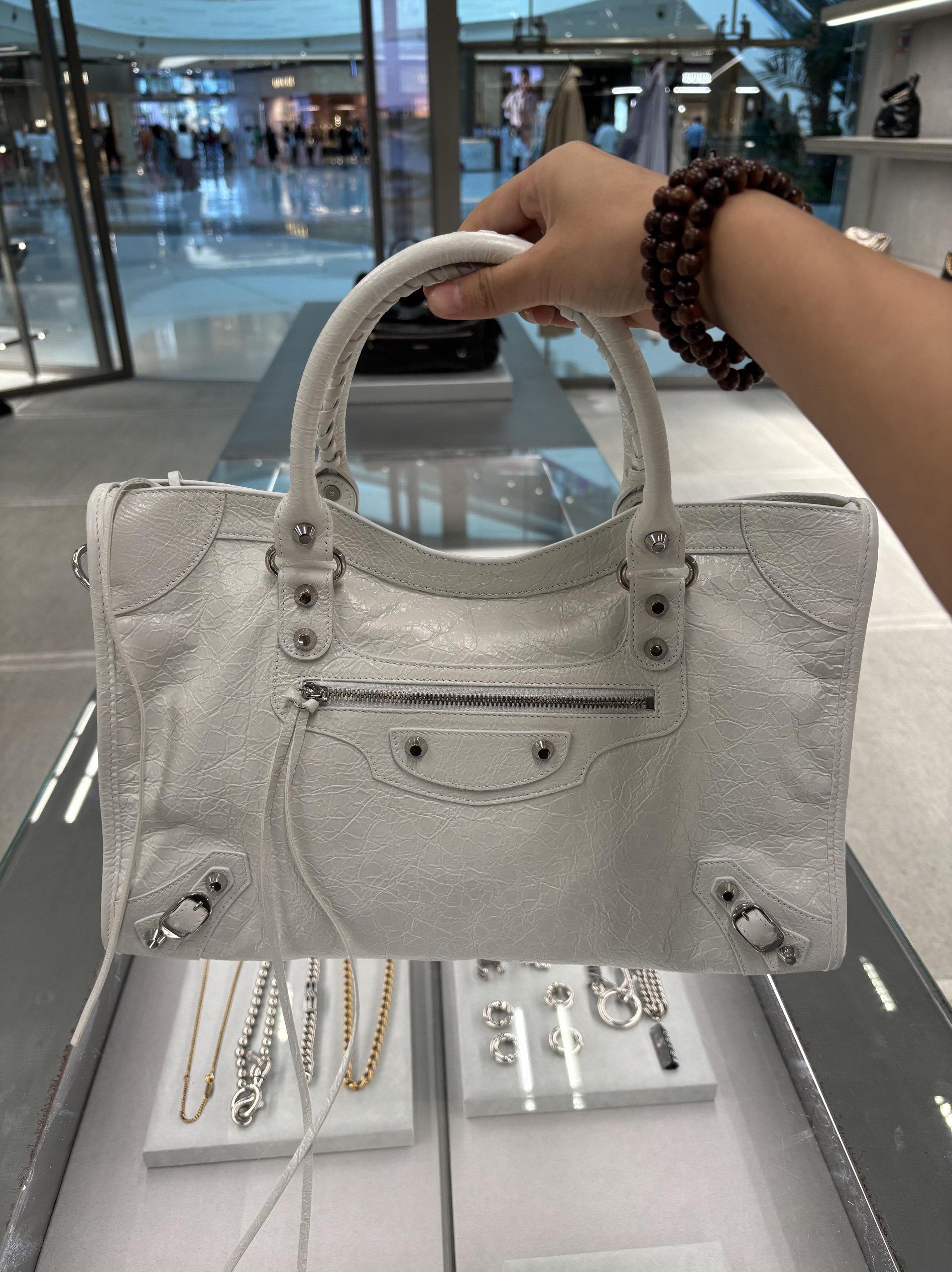 New Arrival Rivet Pillow Bag - Ins Motorcycle Style, High-End Large Capacity, Shoulder/Crossbody/Handheld for Trendy Cool Girls