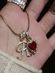 1pc A-Z Initial Heart Pendant Necklace for Women, Gold Tone Letter Charm Necklace with Red Crystal Heart, Fashion Alphabet Pendant, Rhinestone Alphabet Necklace, Adjustable Snake Chain Jewelry, Romantic Gift for Girlfriend, Daily Wear