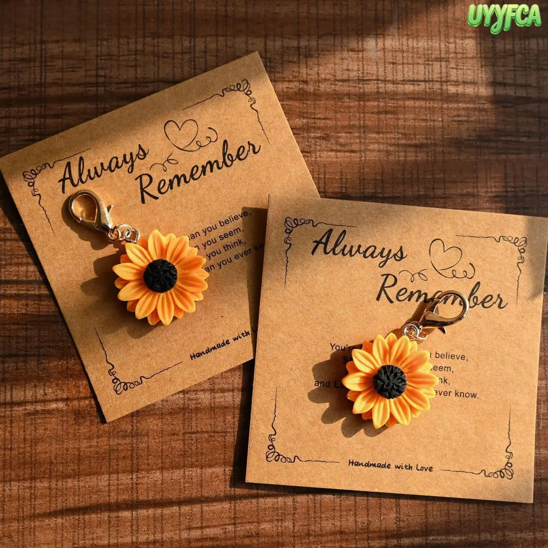 2 PCS Cute Boho Resin Sunflower Lobster Clasp Keychain with Encouragement Gift Card, Minimalist Floral Backpack Bag Charm, Popular Elegant Flower Shape Bag Pendant Charm, Warm Aesthetic Accessory for Graduation Friendship Holiday Car Key Daily Decor
