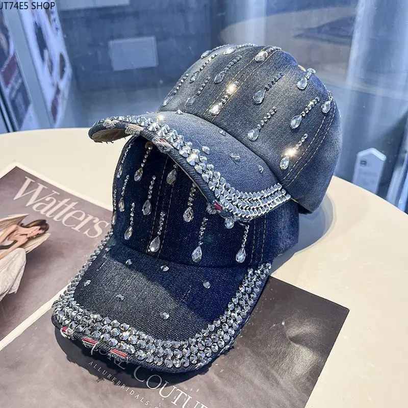 2026 New Face Slimming Small Baseball Cap for Women, Korean Versatile Rhinestone Inlaid Fashion Hat