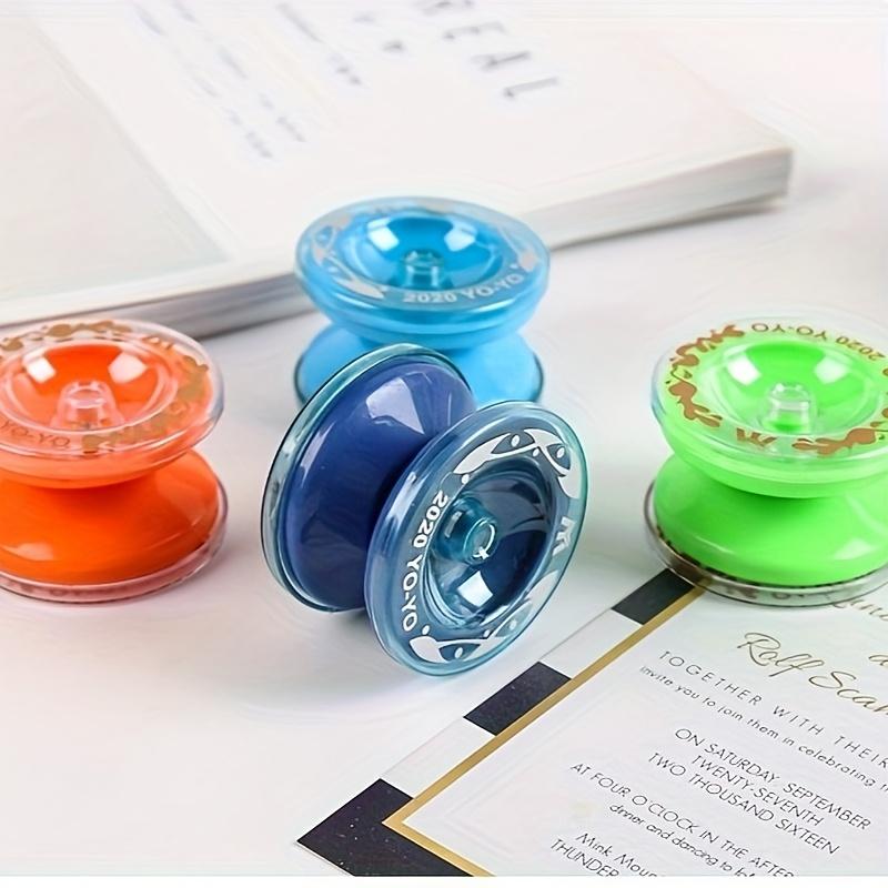 Pack of 3 Yo-Yo Yo-Yo - Vibrant red and green colors, durable plastic material, ideal gift for outdoor play. Colorful Yo-Yo Yo-Yo |           Durable Plastic Yo-Yo Yo-Yo