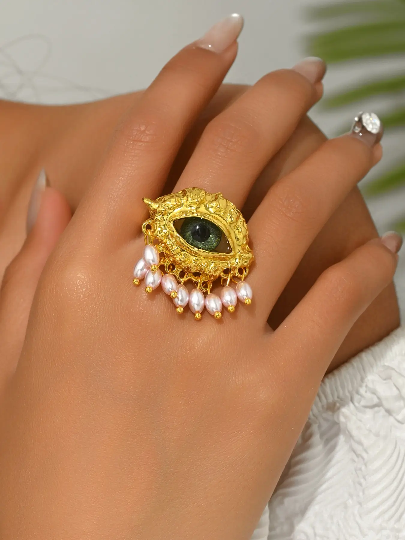 Vintage Gothic Gold Color Evil Eye Ring, Green Eyeball Pearl Fringe Decoration, Bold Personality Open Ring, Fashion Dark Luxury Jewelry
