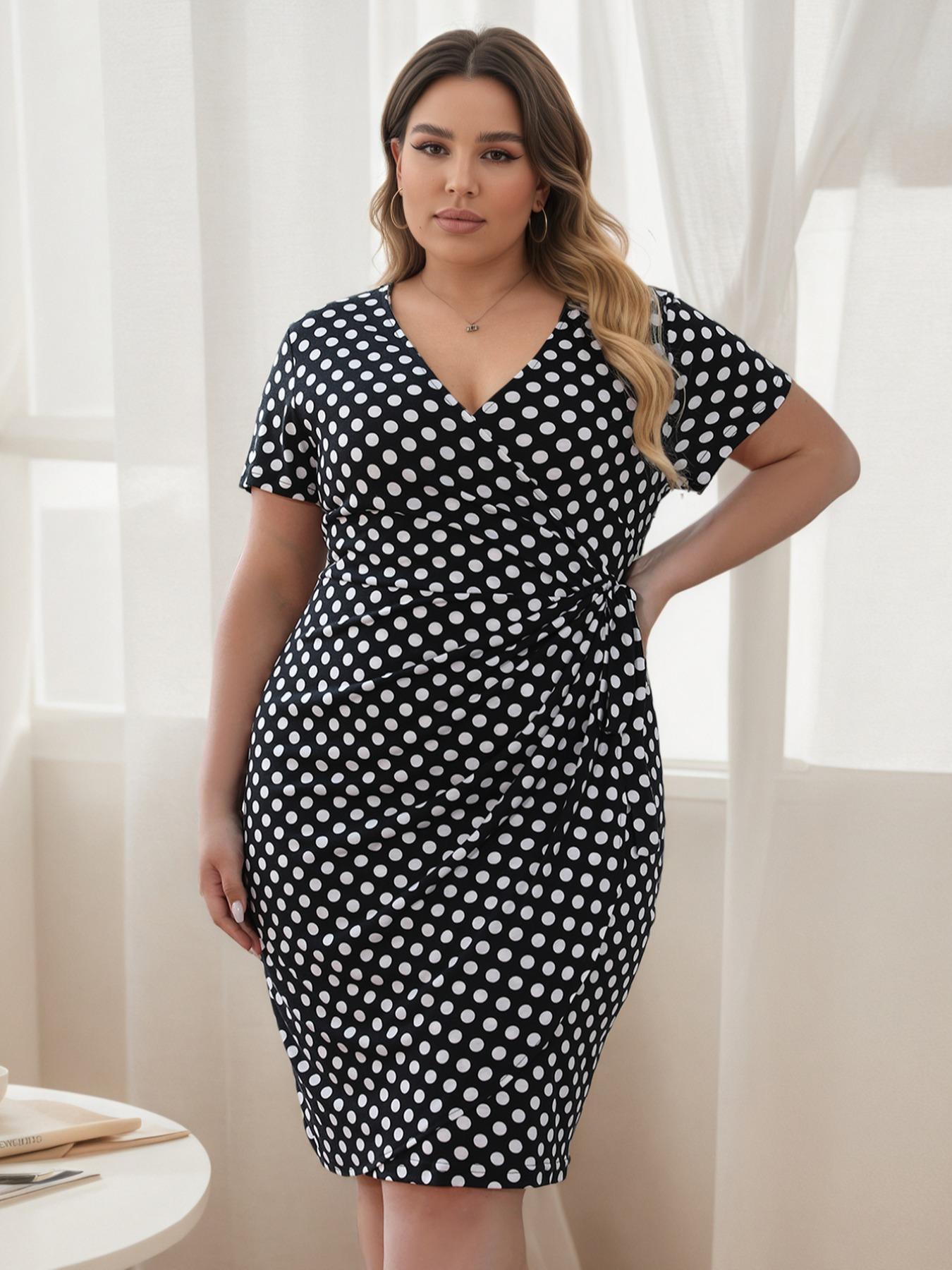 Plus Size Slim Fit Mid-Length Knit Dress, Casual V Neck Short Sleeve High Waist Summer Dress with Belt, Soft Comfortable Women's Clothing