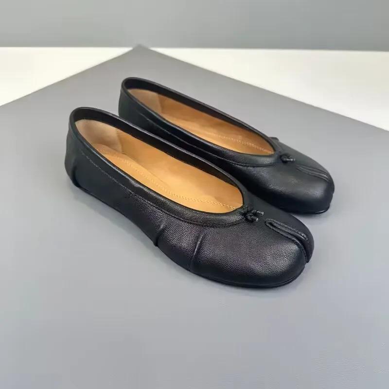 Fashion Hot PU Leather Tabi Shoes Women Handmade Women Flats High Quality Shoes Luxury Design Split-Toe Mules Shoes