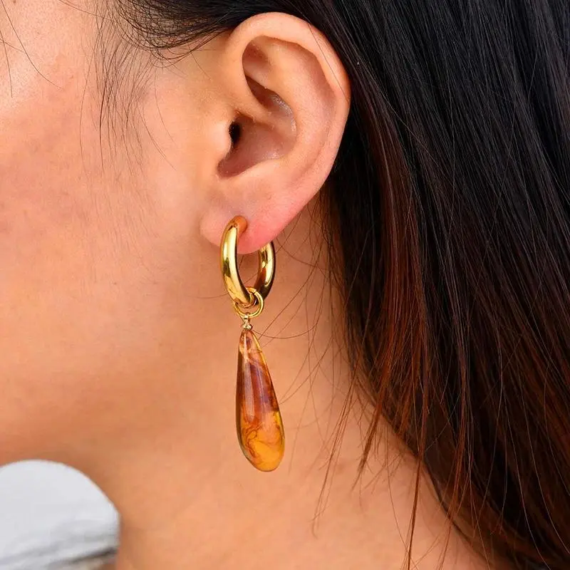 Vintage Amber Resin Water Drop Earrings Fashion Creative Stainless Steel Hoop Earrings for Women Retro Elegant Jewelry Gift