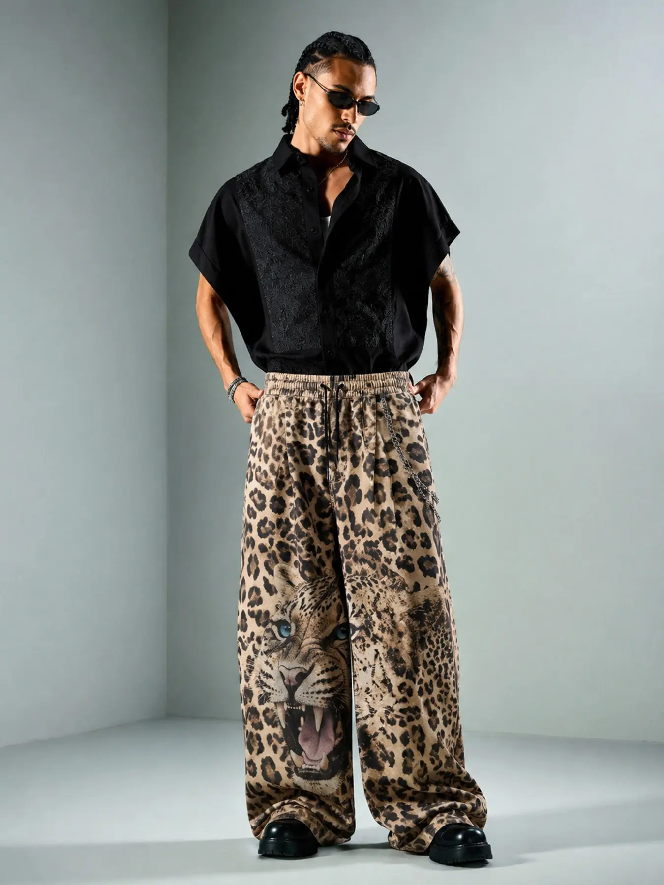 2026 Hot Selling Men Leopard Tiger Head Print Wide Leg Sweatpants, Vintage Leopard Pattern Drawstring Loose Palazzo Trousers, Streetwear Chain Decor Casual Pants, Y2K Hip Hop Bottoms For Daily Street, Club, Dating Outdoor Spring Autumn Fashion Male Outfit