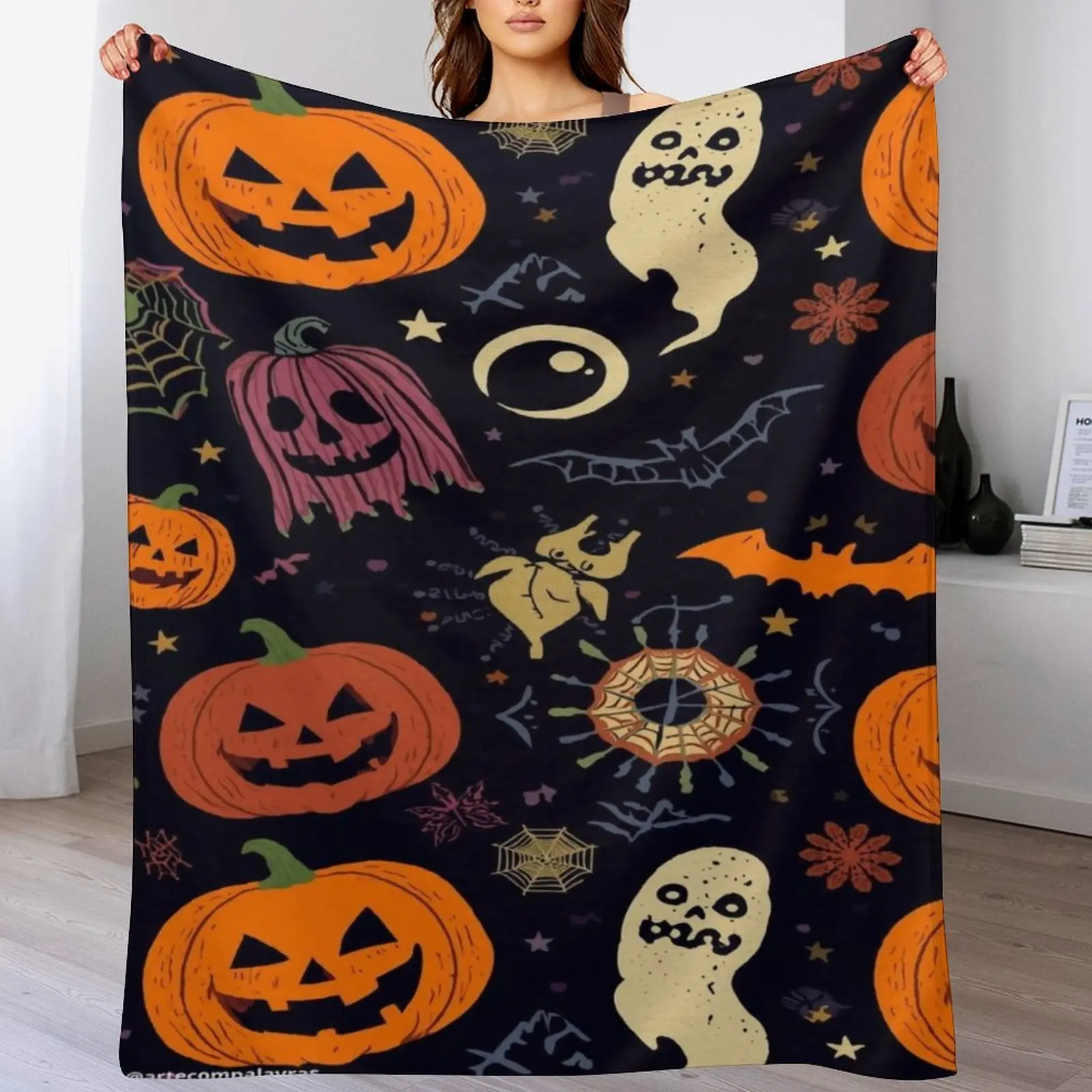 Soft & Warm Flannel Halloween Tapestry Wall Hanging, Cute Spooky Pumpkin Ghost Bats Moon Stars Spider Web Decorative Piece, Party Decor for Bedroom Dorm Home Hanging Decor, Style
