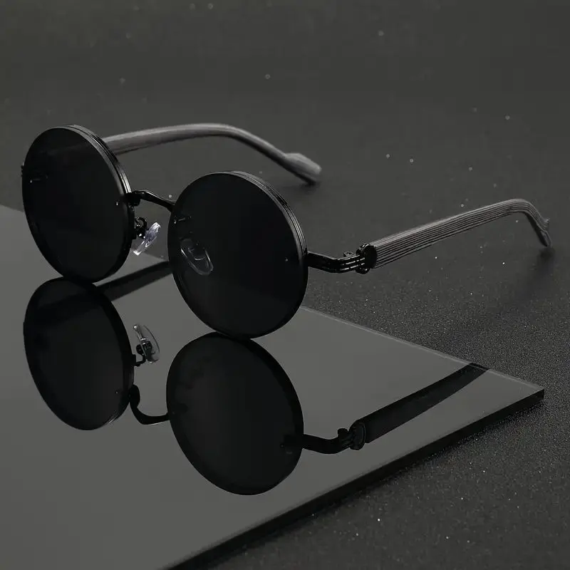 Classic Round Metal Frame Sunglasses, UV400 Shield, Wood Grain Black/Gray/Green Finish, Trendy Summer Eyewear for Driving