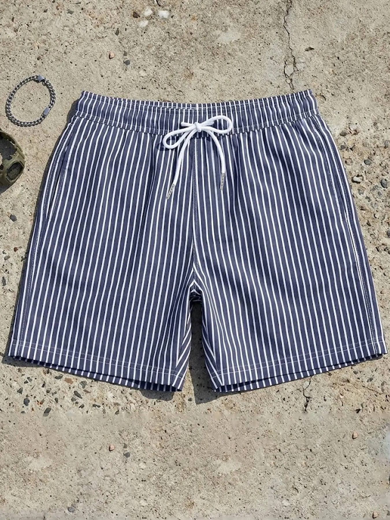 Men's Dark Navy White Vertical Stripe Beach Swim Shorts, Swimming Shorts, Drawstring Elastic Waist Loose Fit, Quick Dry Lined Light Fabric, Side Pocket Design, Summer Bottoms For Seaside Pool Vacation Casual Daily Outfits, Comfy Swim Shorts