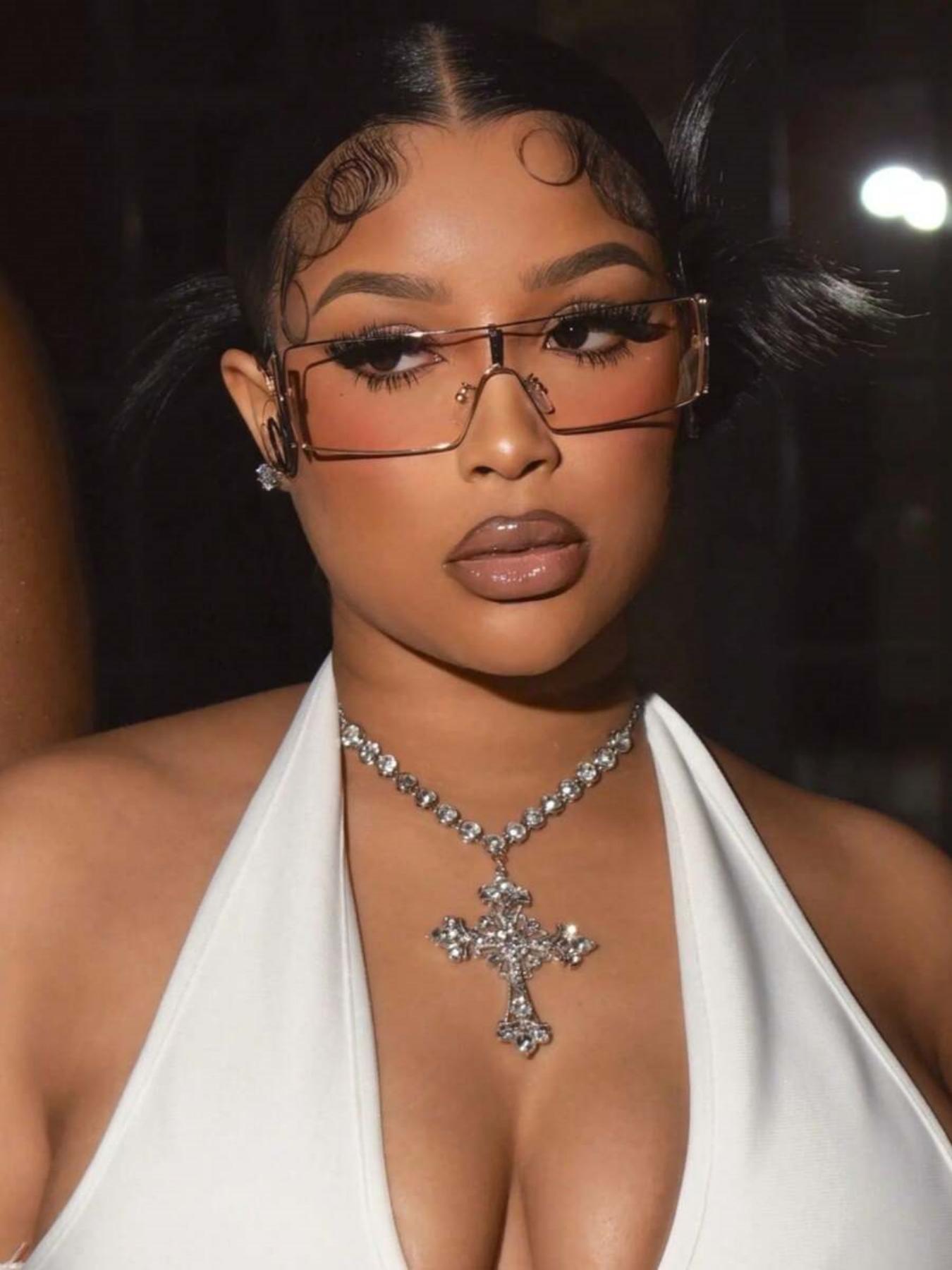 Women's Oversized Polycarbonate Sunglasses, Vintage Style, Metal Hinges, Street Photography, Party & Hiking, Multiple Colors Available