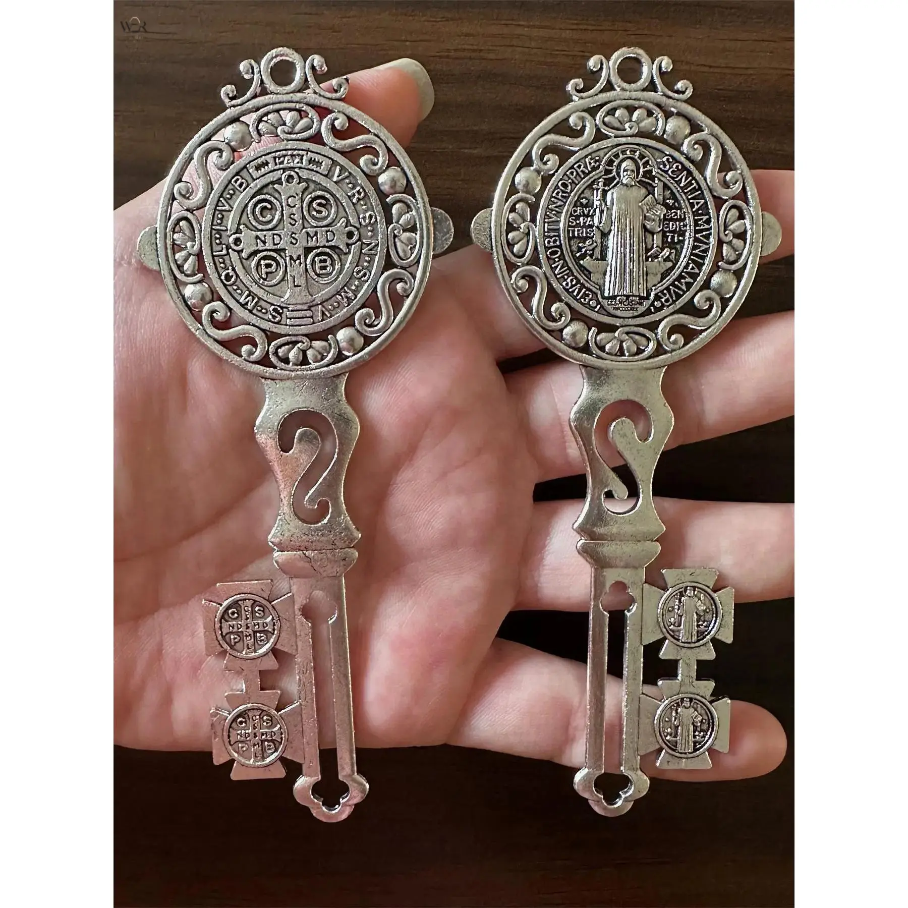 Women's St Benedict Key-Shape Alloy Pendant - Silver-Tone 32.2g Double-Sided Religious Protection Medal, Ornate Cross, Ethnic Pattern, Auspicious Onesize 12.7cm/5in Costume Jewelry Gift for Daily Wear