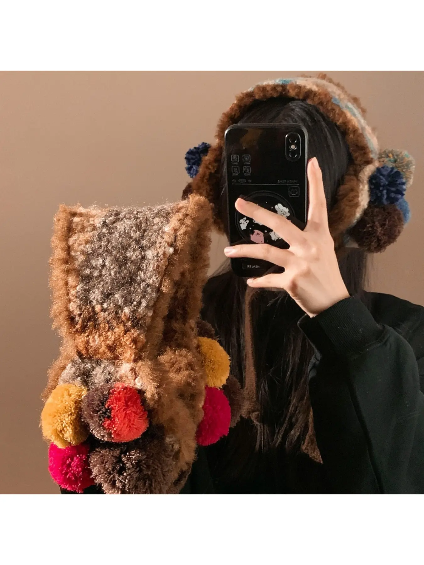 Maillard-style retro brown fluffy pom-knit earmuffs for women, warm and cold-proof, riding with ties, ear warmers.