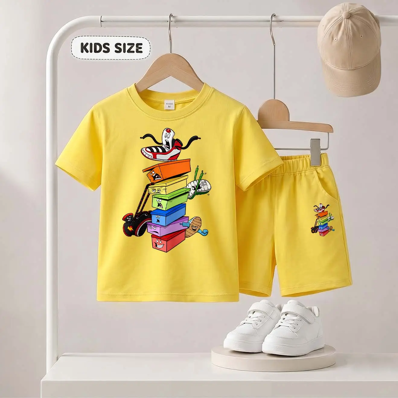 Kids’ "Colorful Sneakers Cartoon Print Short-Sleeve T-Shirt And Shorts Set—Casual Summer Kids' Clothing. This Round-Neck Outfit Combination Is Perfect For Everyday Wear And Outdoor Play.