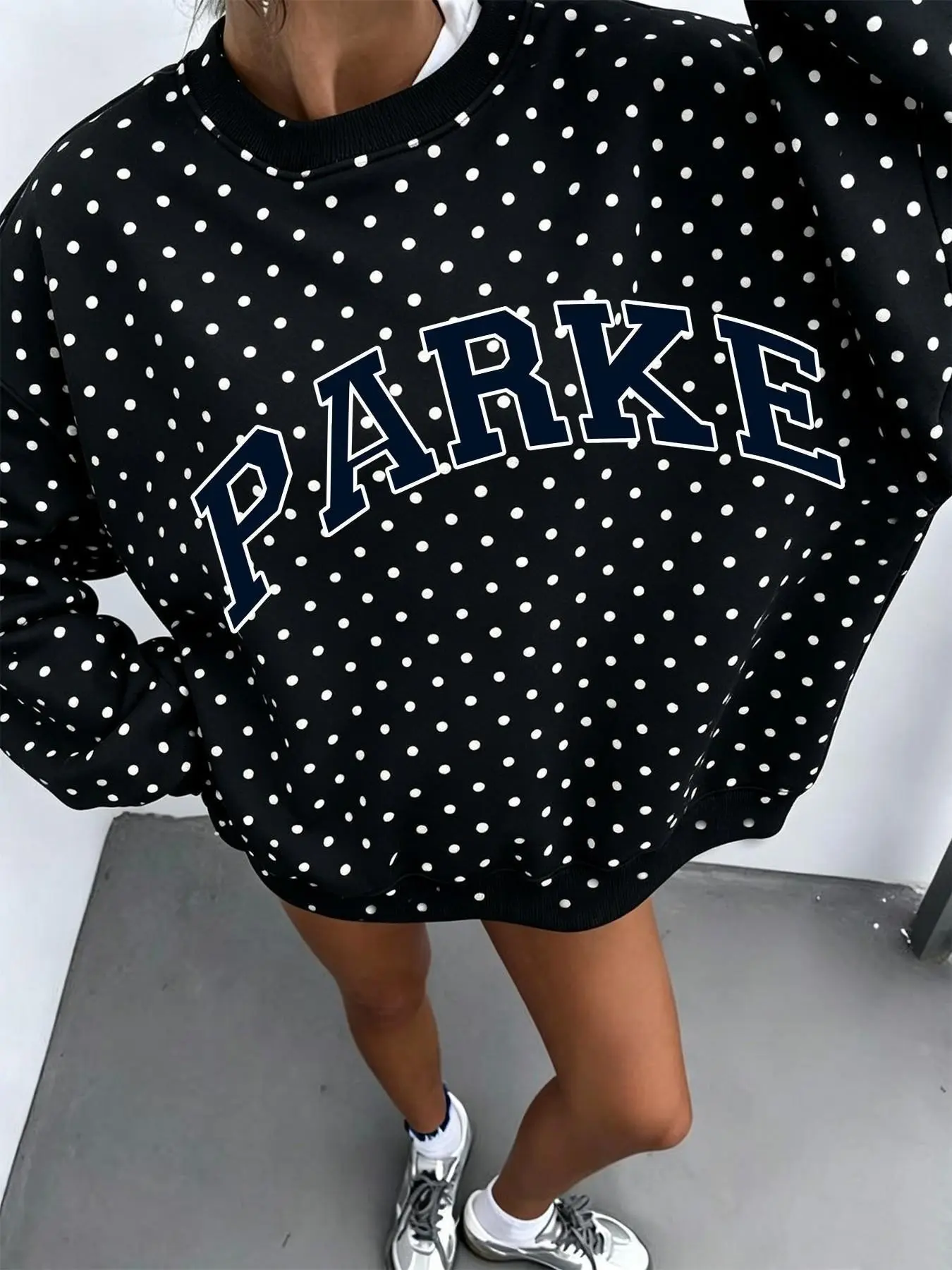 Parke Letter Print Polka Dot Round Neck Sweatshirt, Casual Loose-Fit Oversize Long Sleeve, Fall & Winter Women's Fashion Top