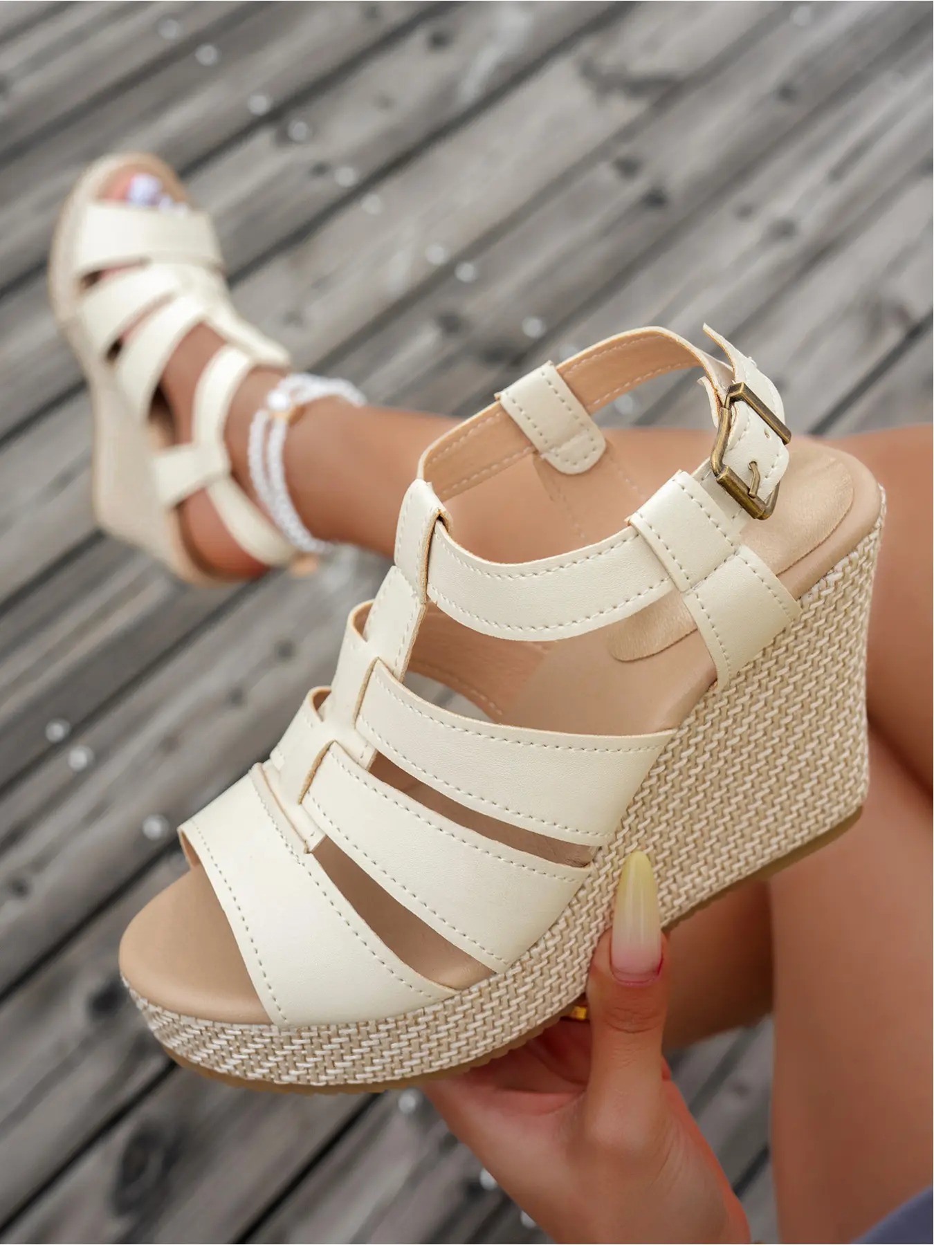 Women's Summer Vintage Hollowed-Out Straw Wedge Heeled Sandals Open-Toe Platform Buckle Thick-Soled Sandals Beach Sandals Suitable for Vacation, Beach, Pool, Festival Party, and Daily Wear